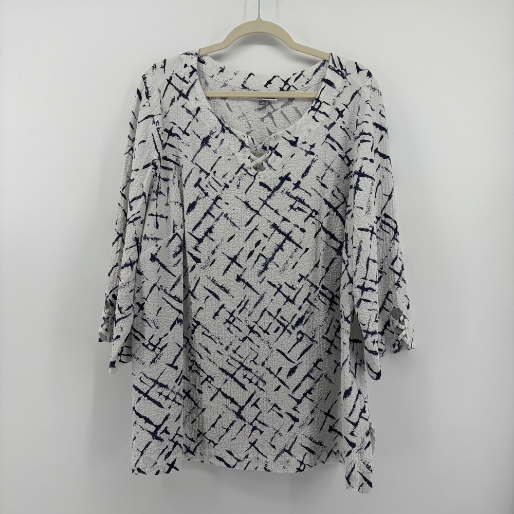 JM Collection Top White Navy Blue 1X Abstract Grid Lace Up V-Neck 3/4 Sleeve